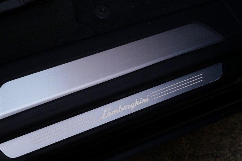 2019 Lamborghini Urus   - Photo 23 - West Hollywood, CA 90069