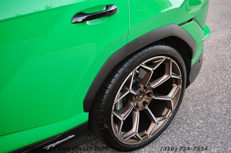 2023 Lamborghini Urus Performante   - Photo 16 - West Hollywood, CA 90069