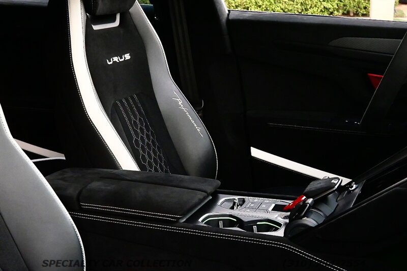 2023 Lamborghini Urus Performante   - Photo 31 - West Hollywood, CA 90069
