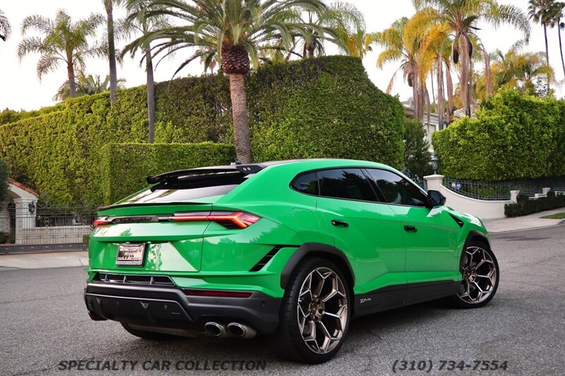 2023 Lamborghini Urus Performante   - Photo 6 - West Hollywood, CA 90069