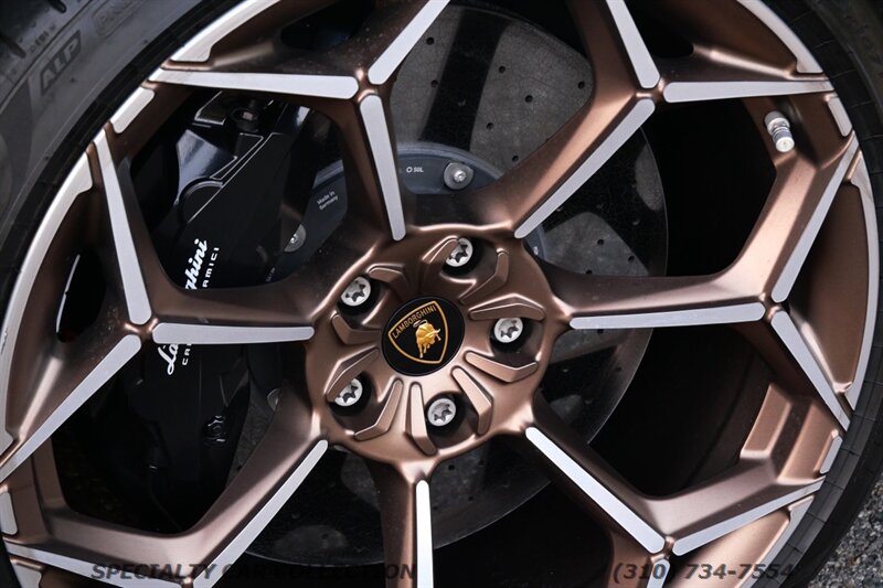 2023 Lamborghini Urus Performante   - Photo 22 - West Hollywood, CA 90069