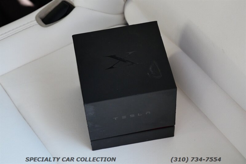 2018 Tesla Model X P100D   - Photo 27 - West Hollywood, CA 90069