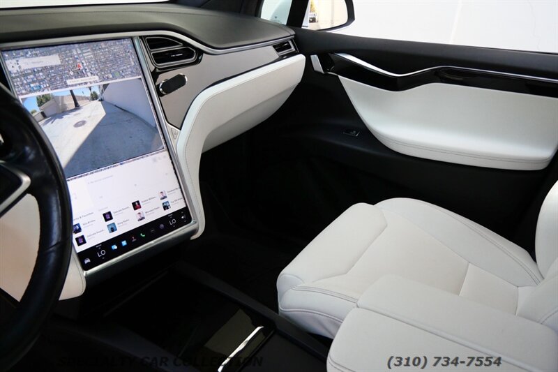 2018 Tesla Model X P100D   - Photo 18 - West Hollywood, CA 90069
