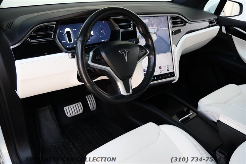 2018 Tesla Model X P100D   - Photo 16 - West Hollywood, CA 90069