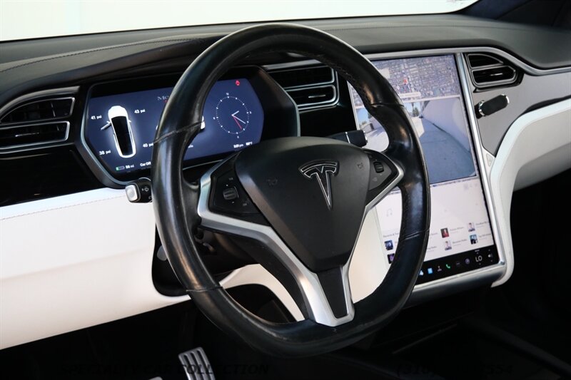 2018 Tesla Model X P100D   - Photo 17 - West Hollywood, CA 90069