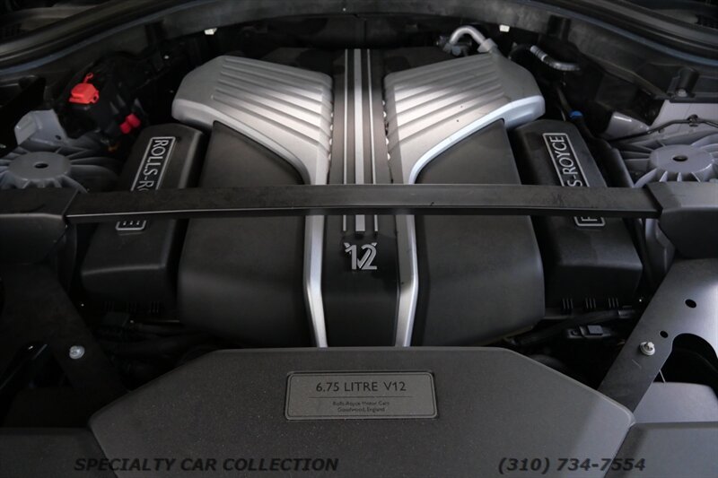 2024 Rolls-Royce Cullinan   - Photo 30 - West Hollywood, CA 90069