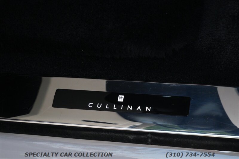 2024 Rolls-Royce Cullinan   - Photo 25 - West Hollywood, CA 90069