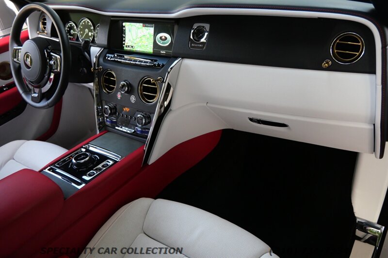 2024 Rolls-Royce Cullinan   - Photo 19 - West Hollywood, CA 90069