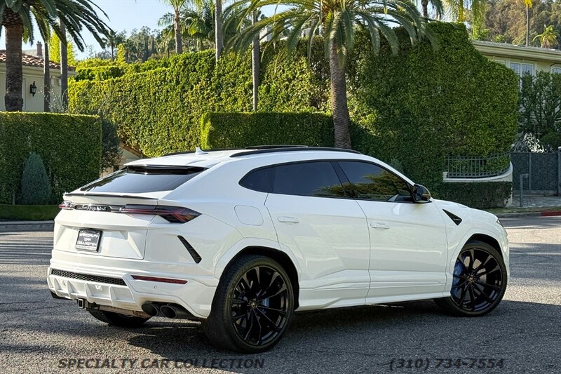 2022 Lamborghini Urus - Photo 6 - West Hollywood, CA 90069