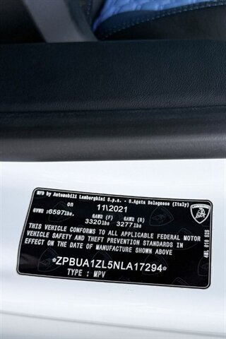 2022 Lamborghini Urus - Photo 28 - West Hollywood, CA 90069
