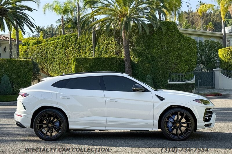 2022 Lamborghini Urus - Photo 4 - West Hollywood, CA 90069