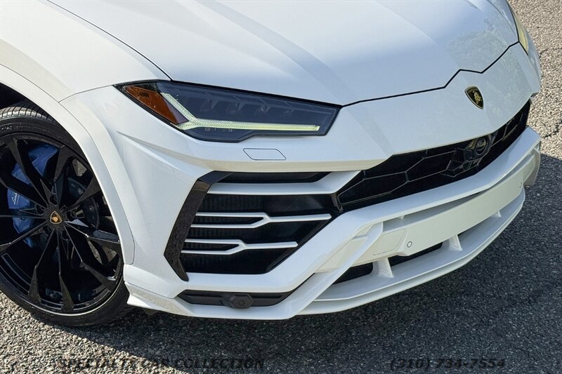 2022 Lamborghini Urus - Photo 14 - West Hollywood, CA 90069