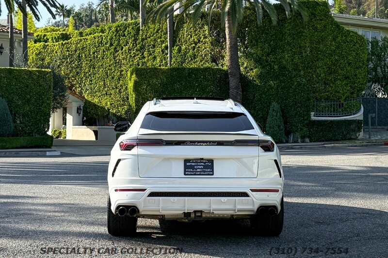 2022 Lamborghini Urus - Photo 7 - West Hollywood, CA 90069