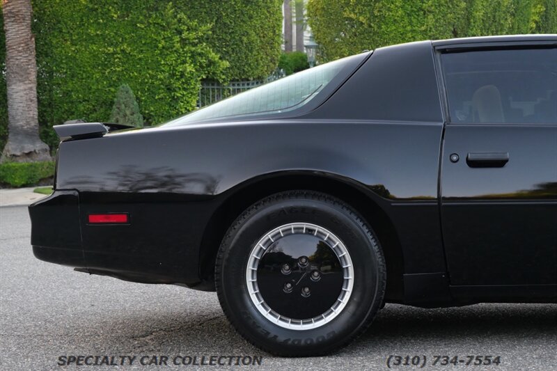 1982 Pontiac Firebird Trans Am   - Photo 6 - West Hollywood, CA 90069