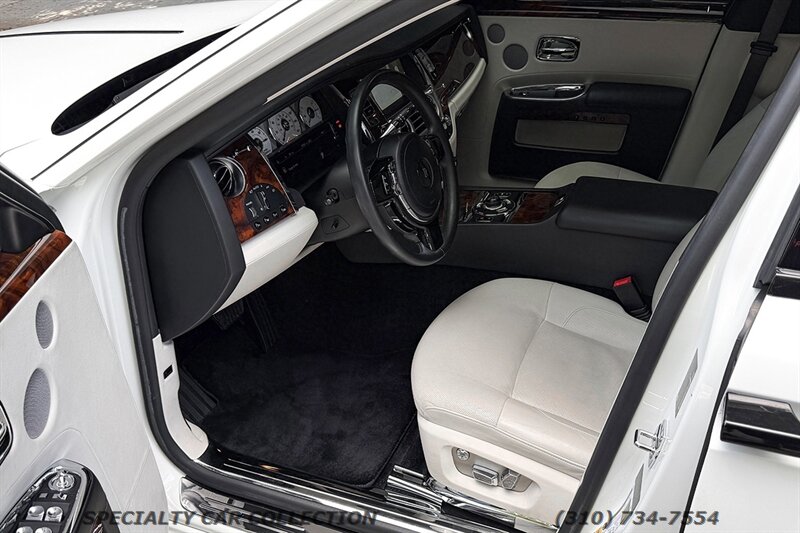 2012 Rolls-Royce Ghost   - Photo 15 - West Hollywood, CA 90069