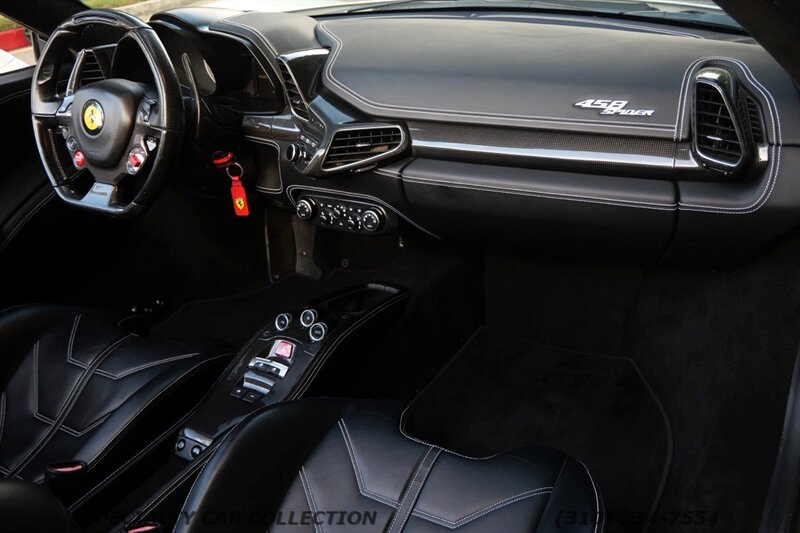 2013 Ferrari 458 Spider   - Photo 21 - West Hollywood, CA 90069