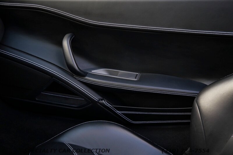 2013 Ferrari 458 Spider   - Photo 23 - West Hollywood, CA 90069