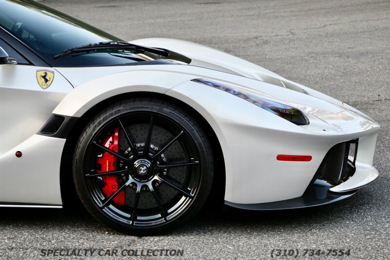 2017 Ferrari LaFerrari Aperta   - Photo 12 - West Hollywood, CA 90069