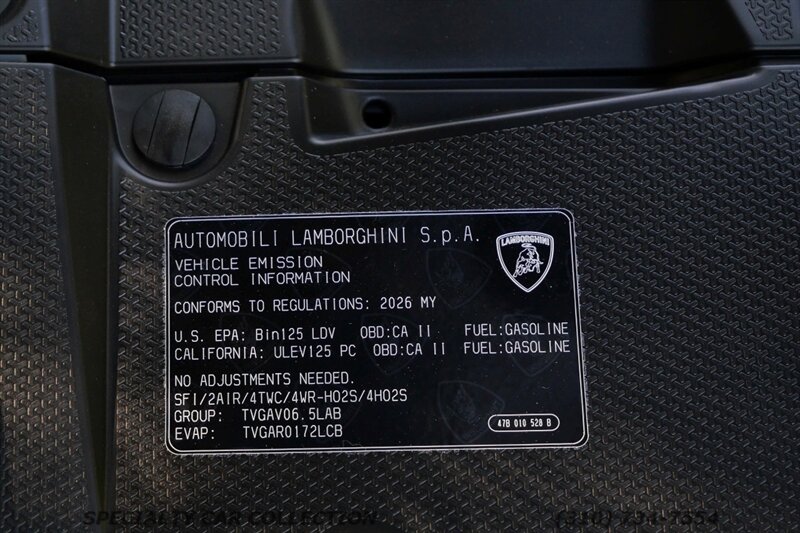 2026 Lamborghini Revuelto - Photo 37 - West Hollywood, CA 90069