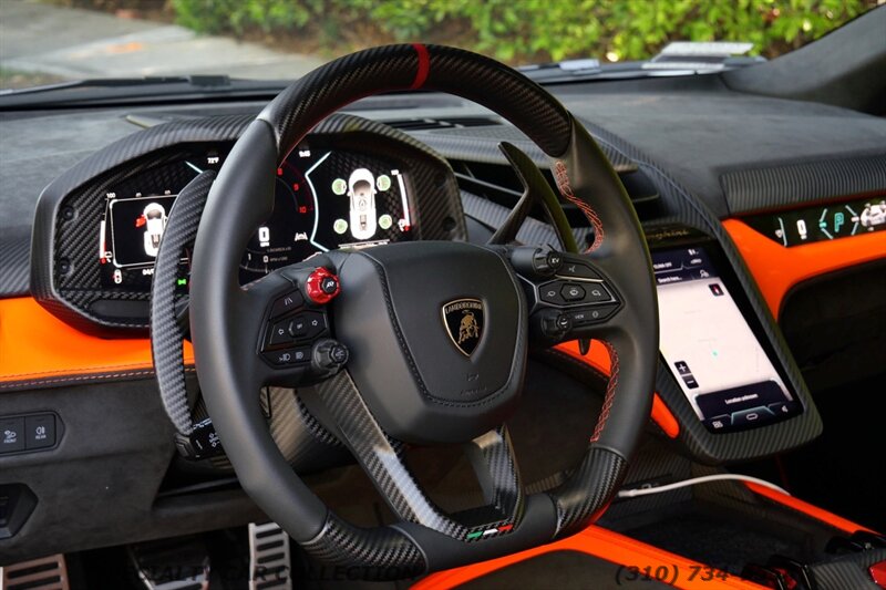 2026 Lamborghini Revuelto - Photo 26 - West Hollywood, CA 90069
