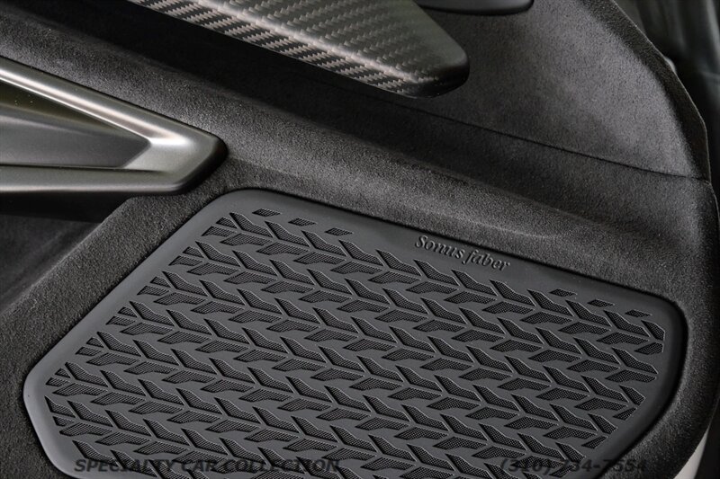 2026 Lamborghini Revuelto - Photo 38 - West Hollywood, CA 90069