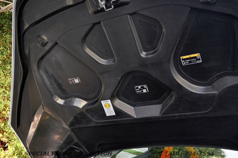 2026 Lamborghini Revuelto - Photo 36 - West Hollywood, CA 90069