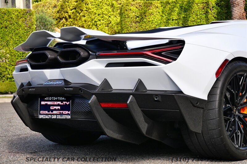 2026 Lamborghini Revuelto - Photo 16 - West Hollywood, CA 90069