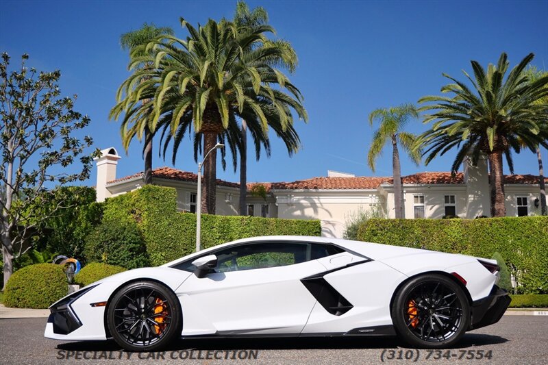 2026 Lamborghini Revuelto - Photo 14 - West Hollywood, CA 90069