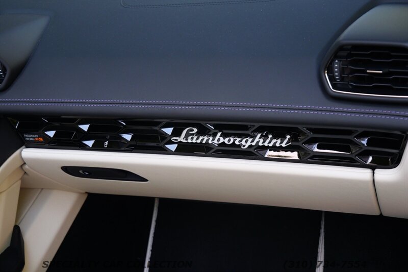 2023 Lamborghini Huracan EVO Spyder   - Photo 25 - West Hollywood, CA 90069