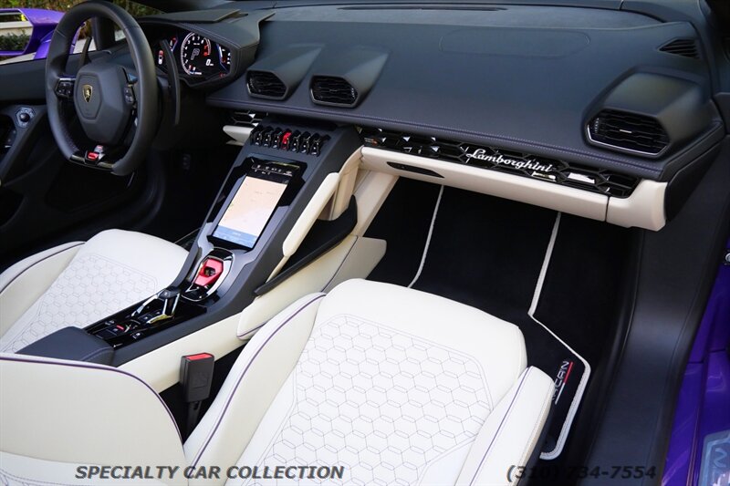 2023 Lamborghini Huracan EVO Spyder   - Photo 20 - West Hollywood, CA 90069