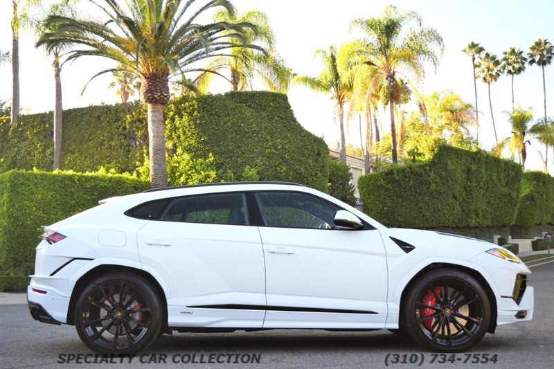 2024 Lamborghini Urus S   - Photo 4 - West Hollywood, CA 90069