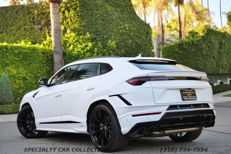 2024 Lamborghini Urus S   - Photo 8 - West Hollywood, CA 90069