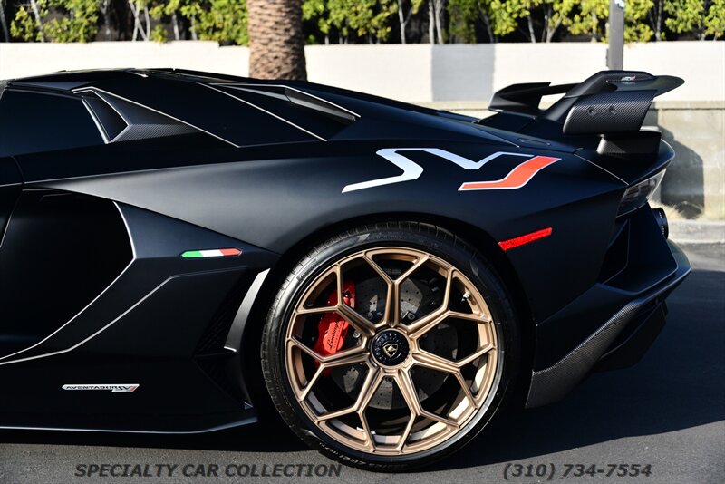 2020 Lamborghini Aventador LP 770-4 SVJ  Roadster - Photo 17 - West Hollywood, CA 90069