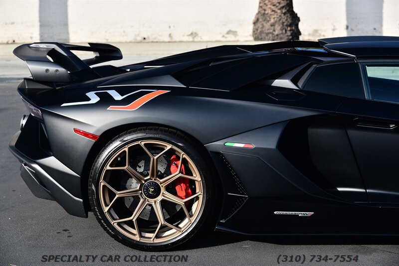 2020 Lamborghini Aventador LP 770-4 SVJ  Roadster - Photo 9 - West Hollywood, CA 90069