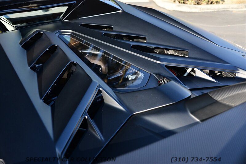 2020 Lamborghini Aventador LP 770-4 SVJ  Roadster - Photo 22 - West Hollywood, CA 90069