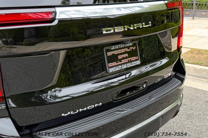 2025 GMC Yukon XL Denali   - Photo 10 - West Hollywood, CA 90069