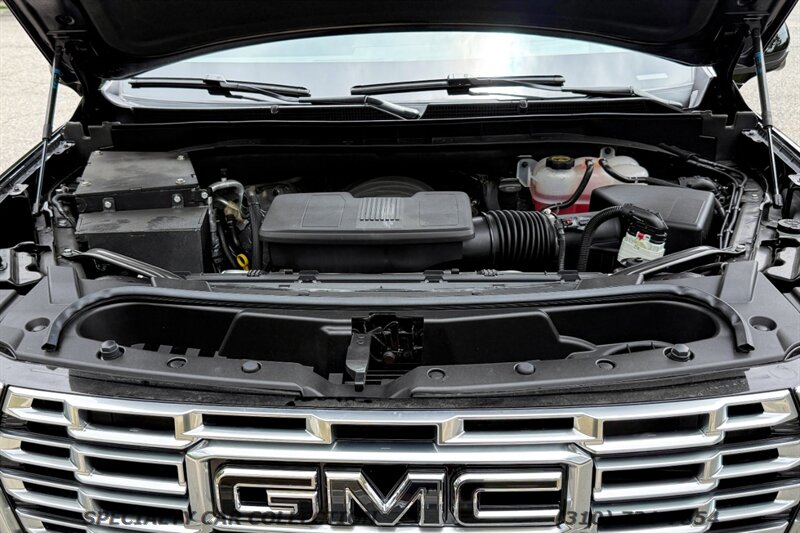2025 GMC Yukon XL Denali   - Photo 23 - West Hollywood, CA 90069
