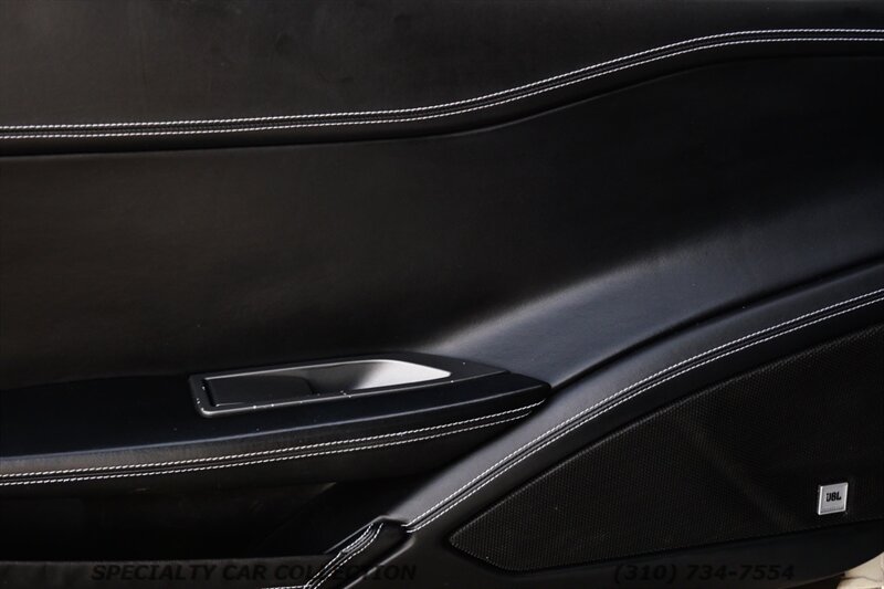 2012 Ferrari 458 Italia   - Photo 18 - West Hollywood, CA 90069