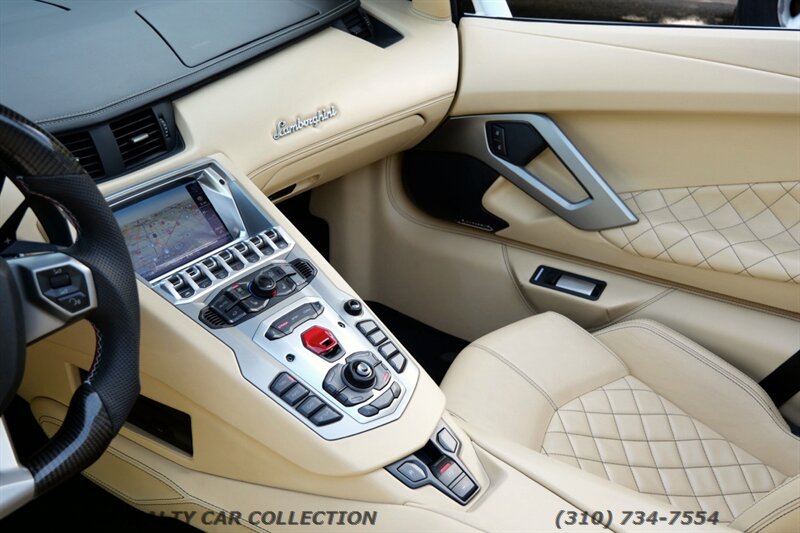 2015 Lamborghini Aventador LP 700-4 - Photo 30 - West Hollywood, CA 90069