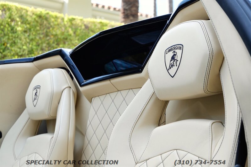 2015 Lamborghini Aventador LP 700-4 - Photo 31 - West Hollywood, CA 90069