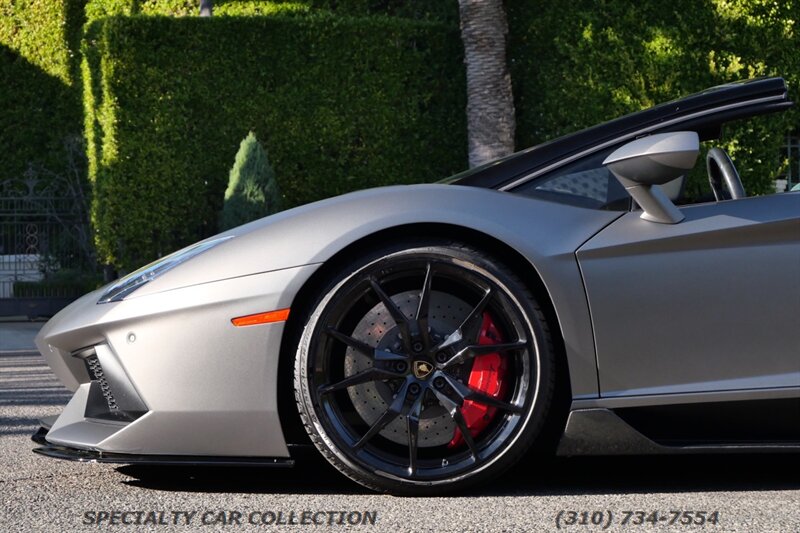 2015 Lamborghini Aventador LP 700-4   - Photo 13 - West Hollywood, CA 90069