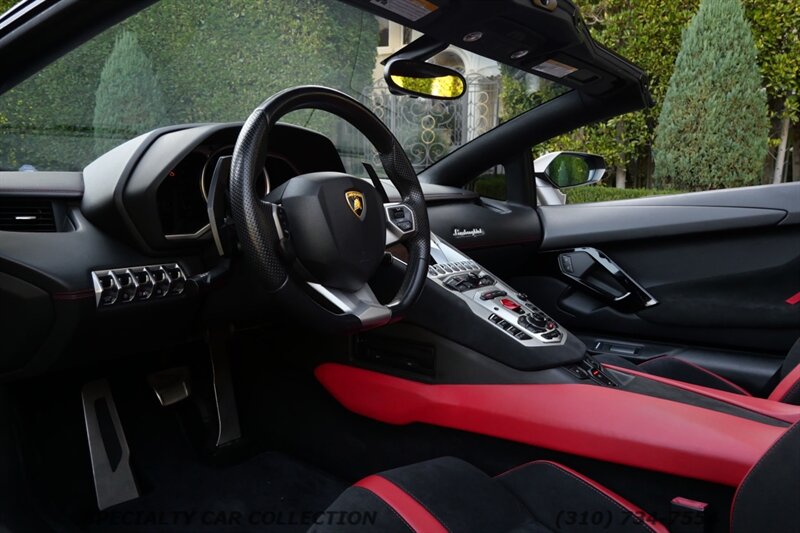 2015 Lamborghini Aventador LP 700-4   - Photo 20 - West Hollywood, CA 90069