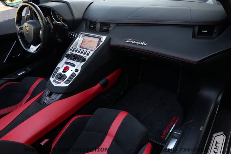 2015 Lamborghini Aventador LP 700-4   - Photo 26 - West Hollywood, CA 90069