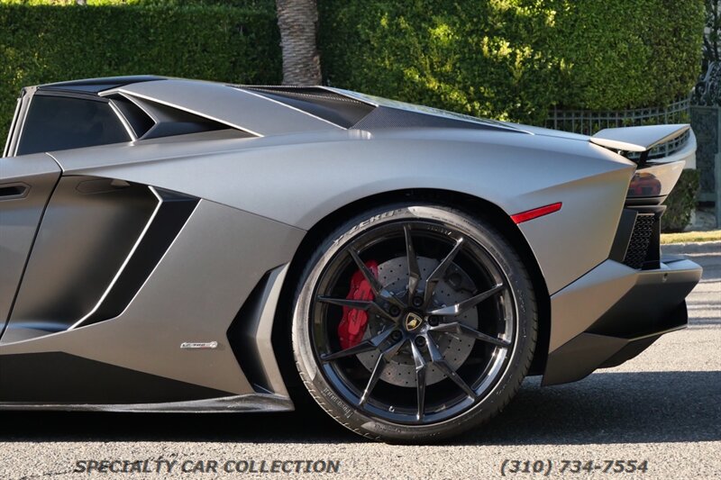 2015 Lamborghini Aventador LP 700-4   - Photo 14 - West Hollywood, CA 90069