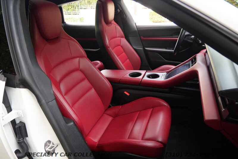2023 Porsche Taycan 4 Cross Turismo   - Photo 15 - West Hollywood, CA 90069