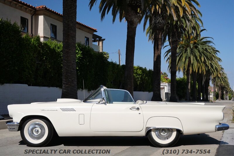 1957 Ford Thunderbird   - Photo 10 - West Hollywood, CA 90069