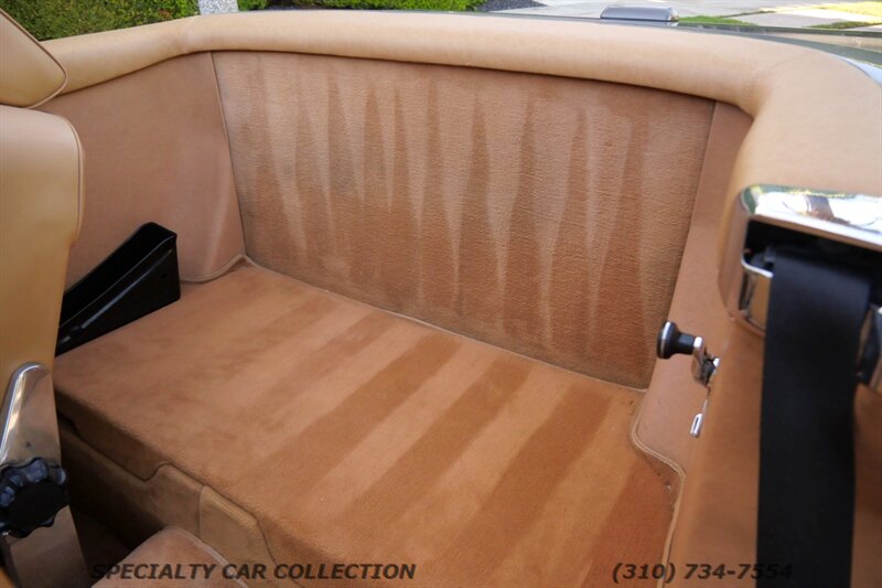 1989 Mercedes-Benz 560-Class 560 SL   - Photo 19 - West Hollywood, CA 90069