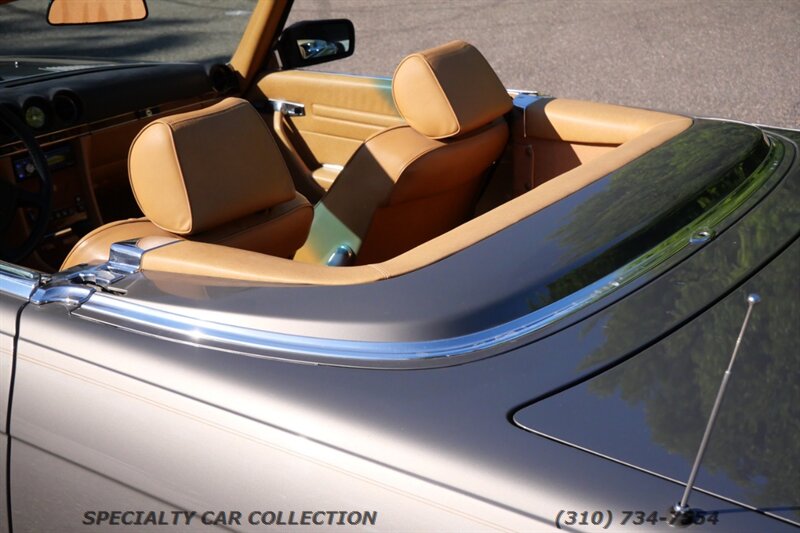1989 Mercedes-Benz 560-Class 560 SL   - Photo 12 - West Hollywood, CA 90069