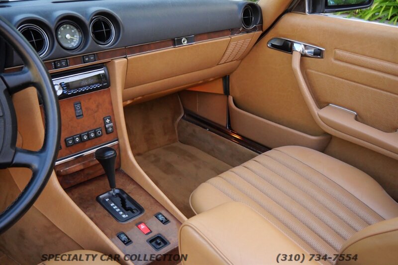 1989 Mercedes-Benz 560-Class 560 SL   - Photo 15 - West Hollywood, CA 90069