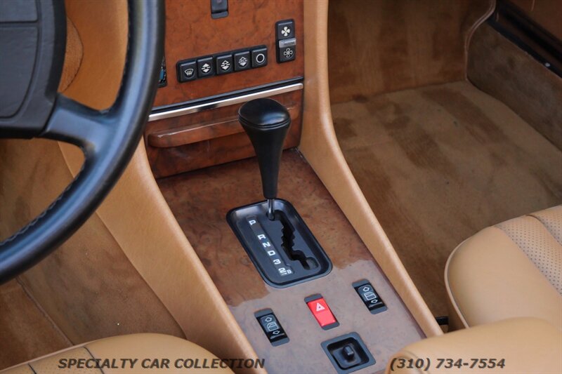 1989 Mercedes-Benz 560-Class 560 SL   - Photo 16 - West Hollywood, CA 90069